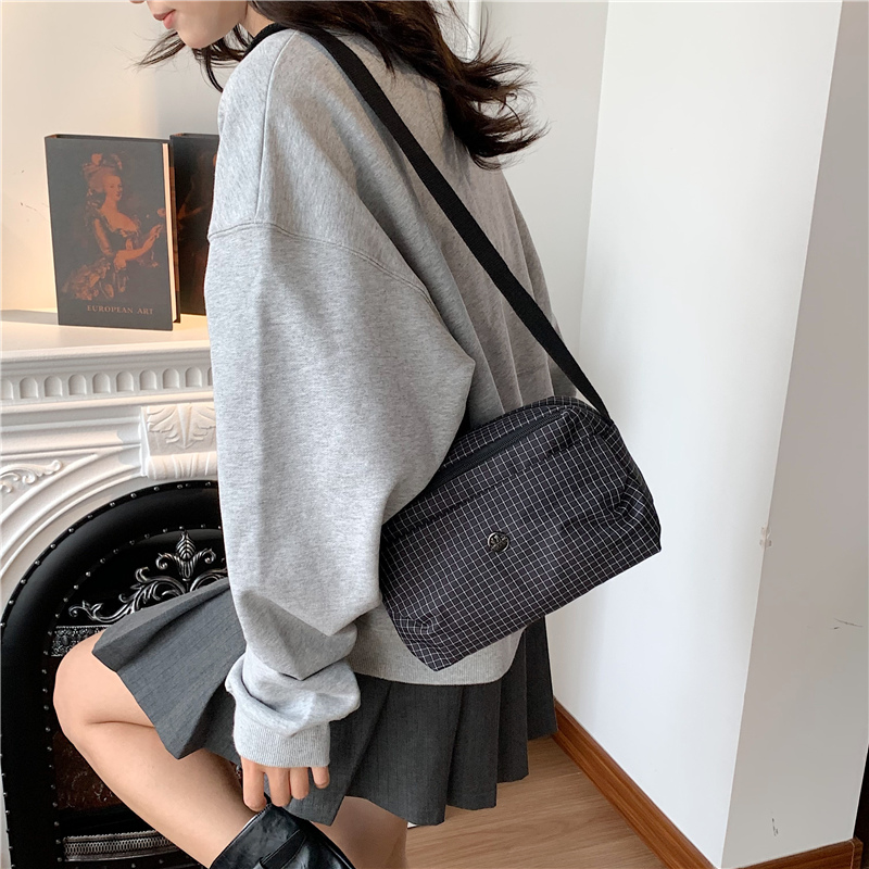 轻便小包新款尼龙布格子斜挎包包