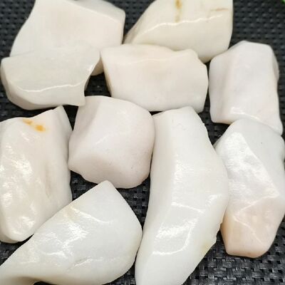 戈壁羊脂白籽料!金丝玉!包浆完好!质地细腻油润!适合各种雕刻
