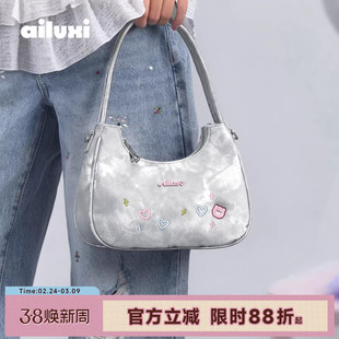 爱路喜包包女甜酷银色可爱小熊小众原创设计单肩斜挎包月牙腋下包