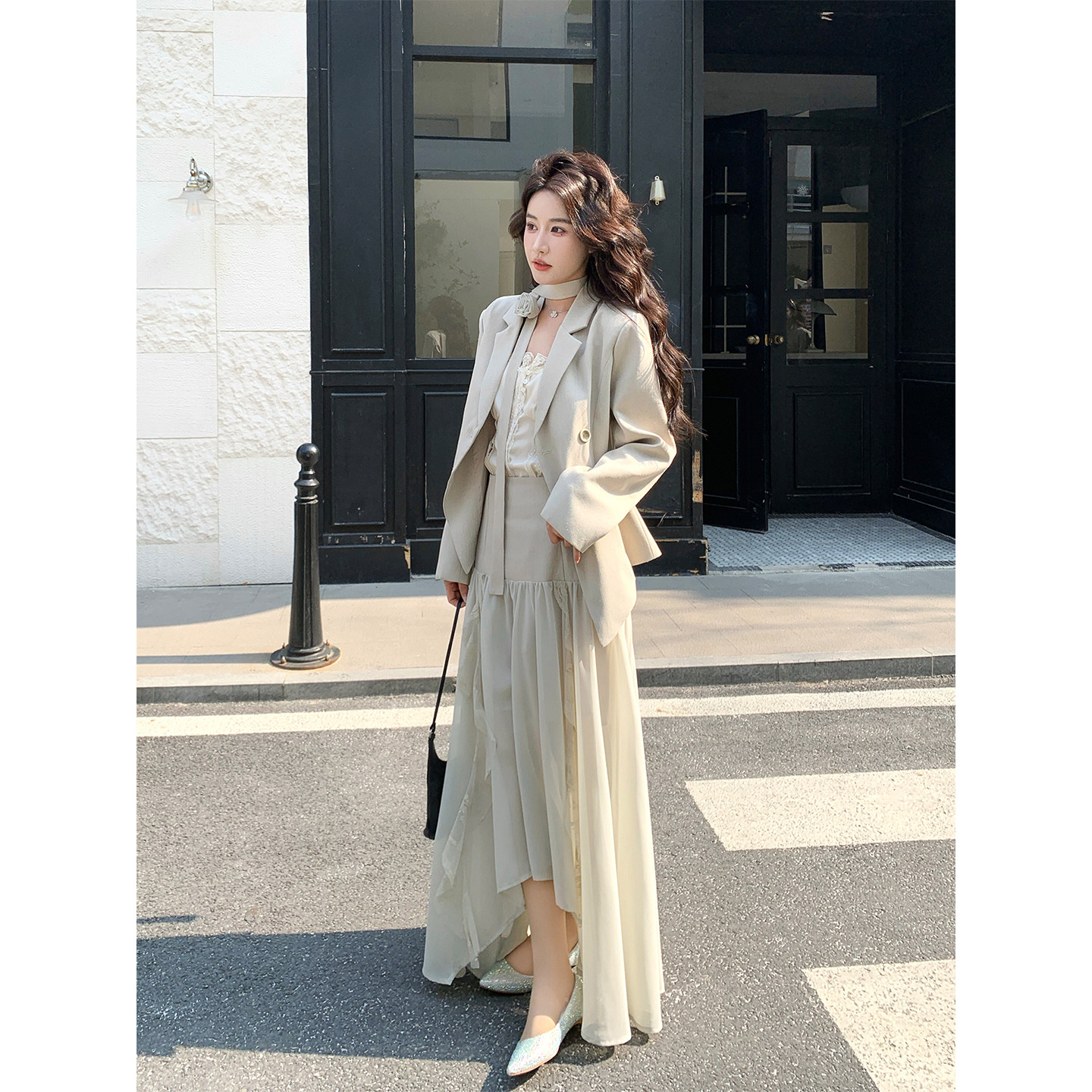 2026早春新款小众时尚脖系带西装外套蕾丝荷叶边雪纺拼接半裙套装