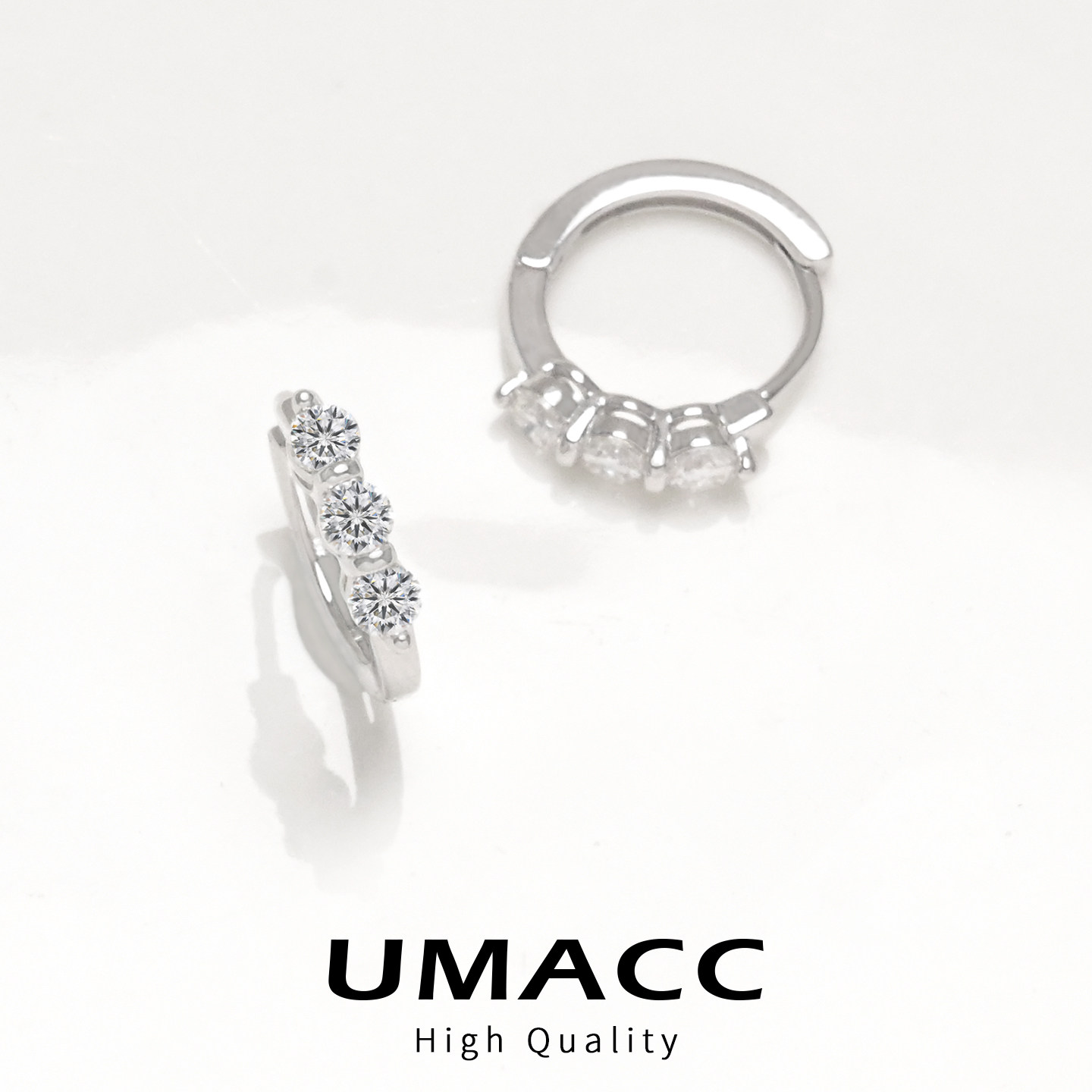 通勤时尚莫桑钻石耳环简单大方纯银耳圈轻奢气质耳扣养耳洞耳钉