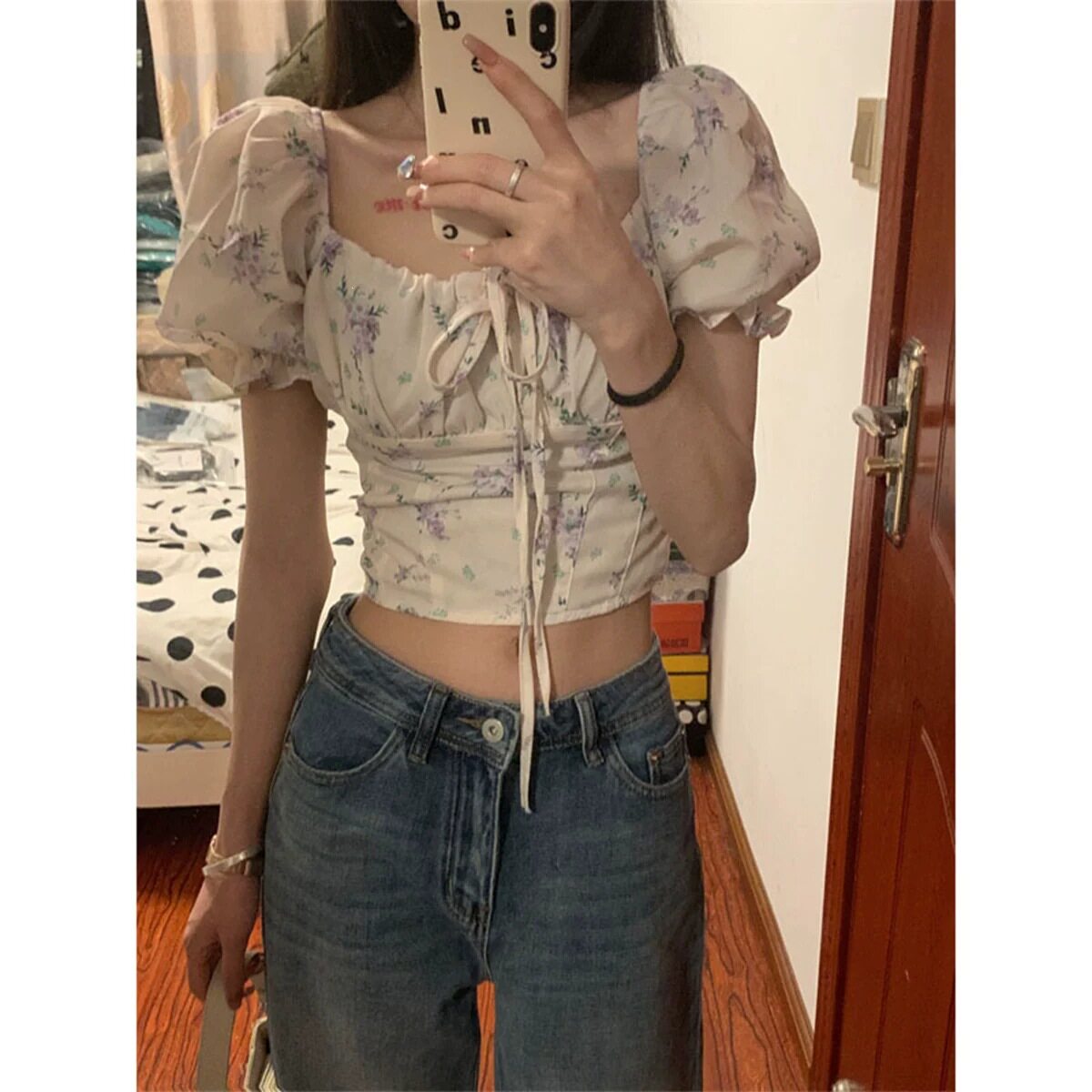 辣妹泡泡袖碎花短袖衬衫