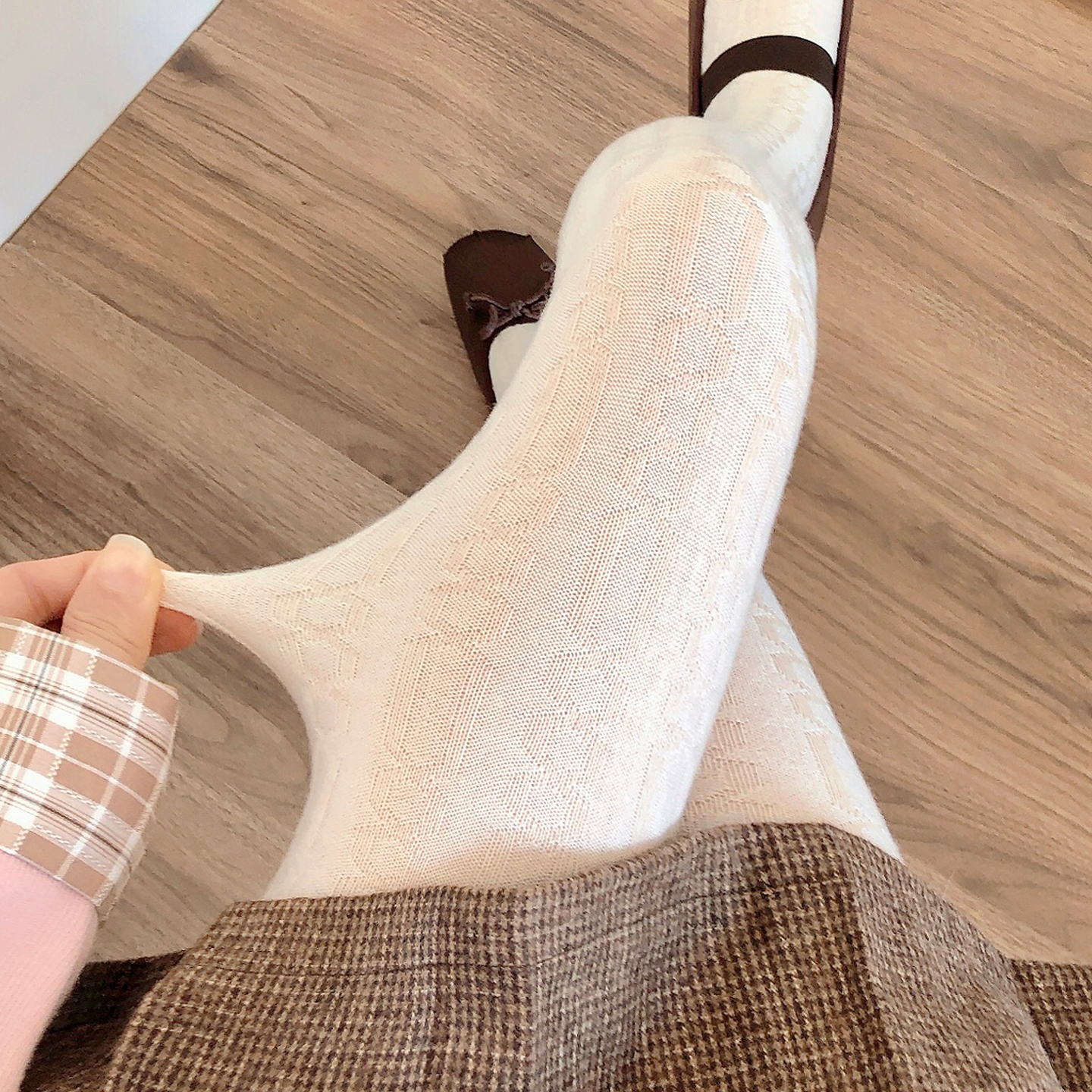 奶白色连裤袜麻花纹羊毛打底裤袜