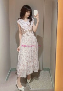 纯圆飘逸款！新色系~S家 V领小飞袖收腰碎花长款连衣裙