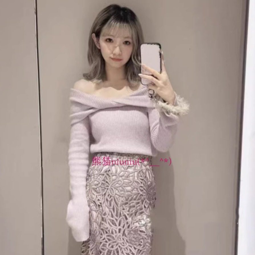 甜美纯色扭结露肩长袖针织衫上衣