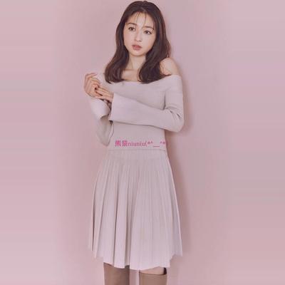 附胸针一字肩针织衫+半身裙套装