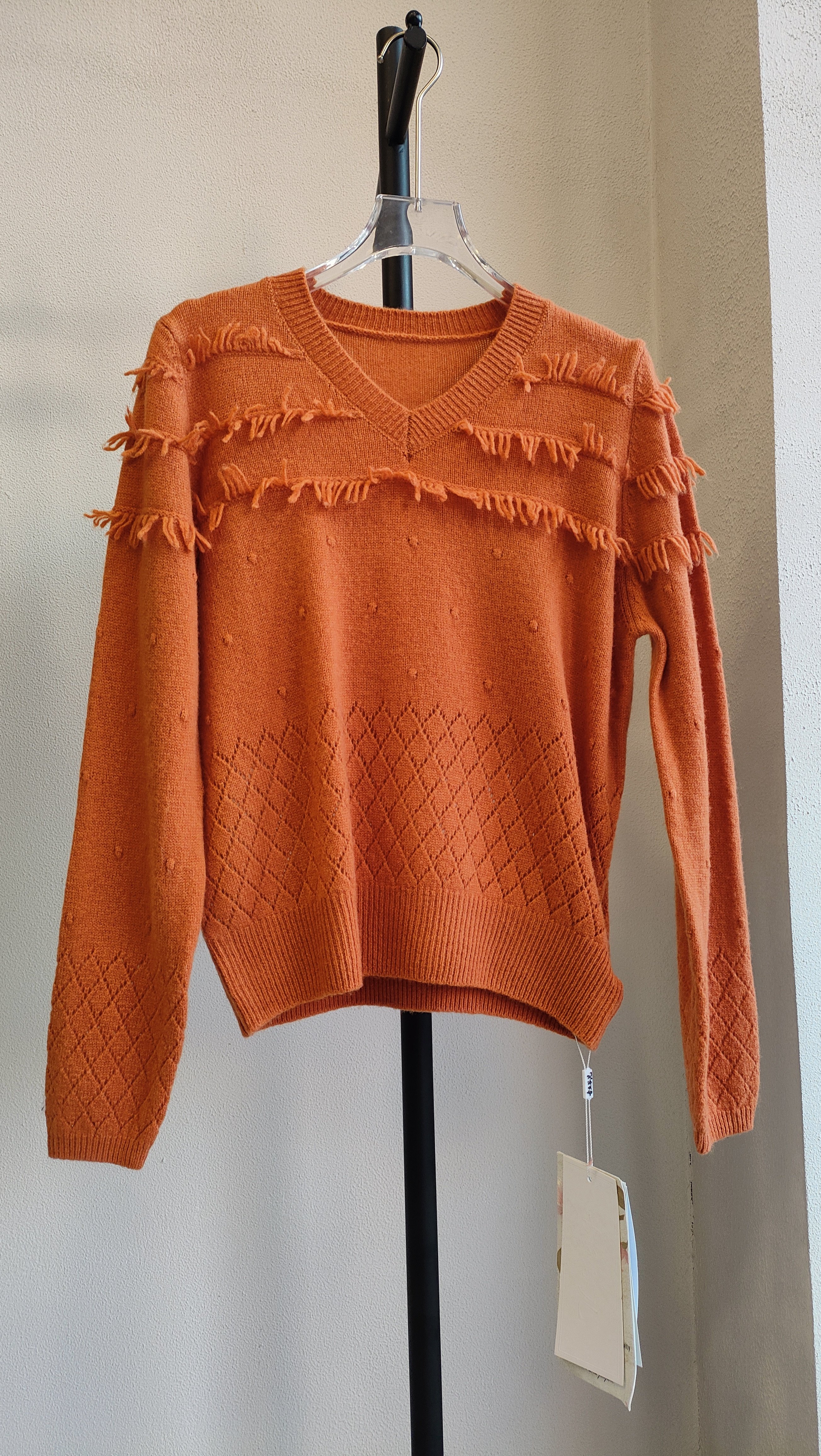 古丘谷儿正品亏清 初春上新 100羊毛V领流苏设计感长袖针织毛衫女,女装/女士精品,毛针织衫,淘宝优惠券,粉丝福利购,淘宝优惠卷