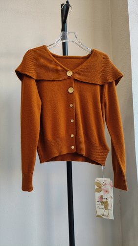 古丘谷儿正品亏清 初春新款 47.5绵羊毛减龄大翻领气质开衫毛衣女