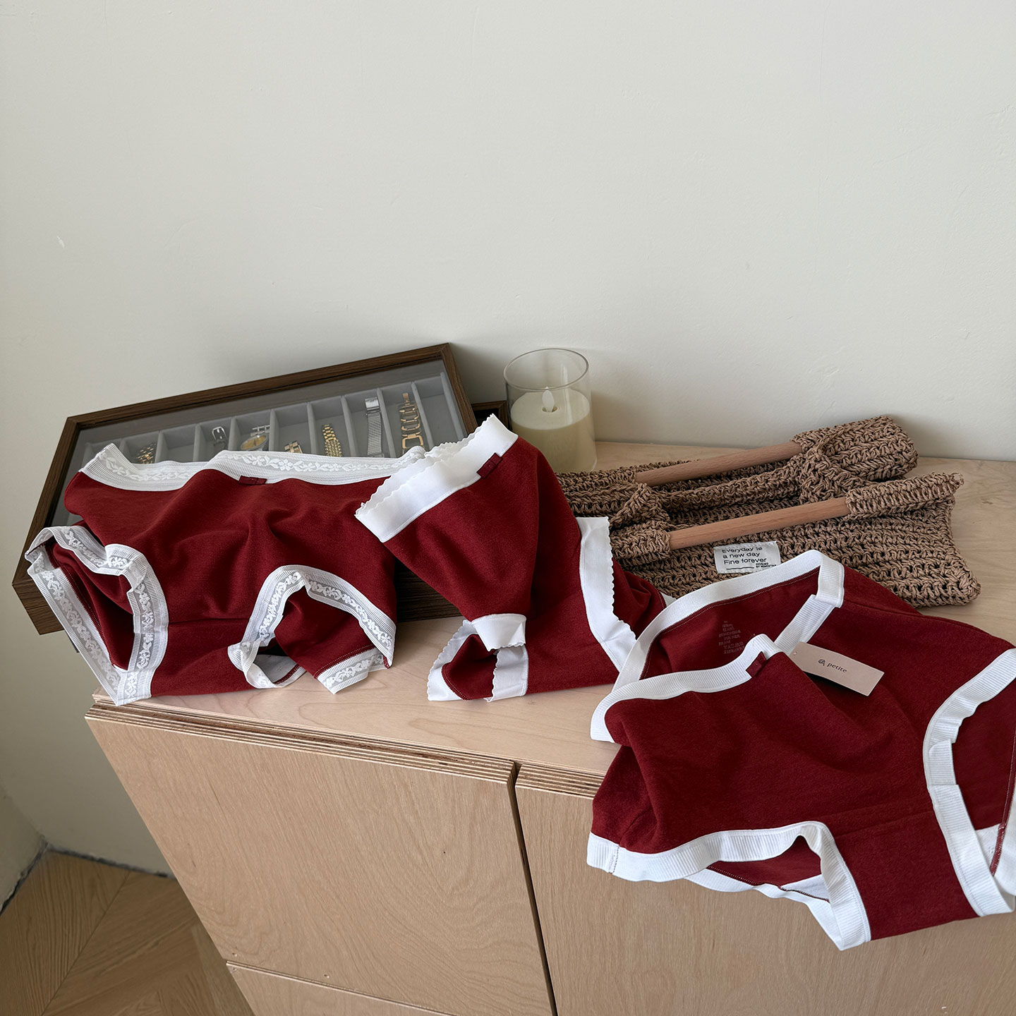 秋冬女丝绒红羊绒新本命年三角裤