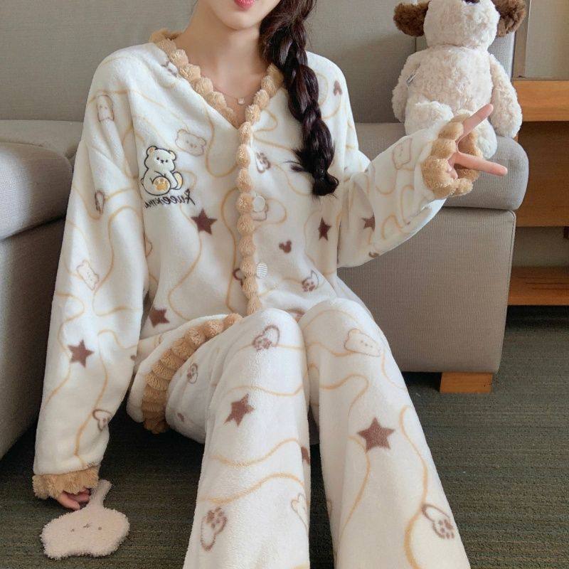 可爱小熊珊瑚绒睡衣女秋冬季薄绒保暖套装加厚法兰绒2026新款冬天