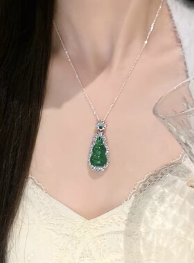 s925纯银天然玉髓吊坠项链女绿葫芦国风满绿玛瑙精镶项链送女友
