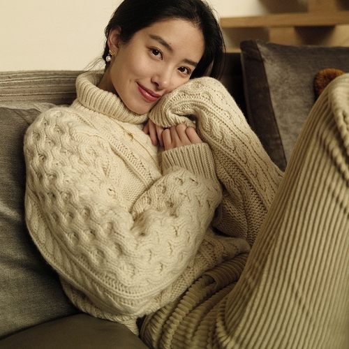 100%山羊绒毛衣女短款