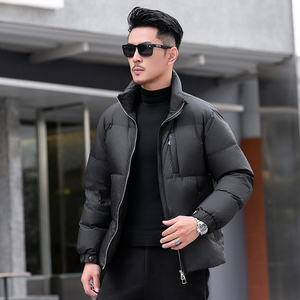 2025微落肩加厚皮拼接男士90白鸭绒羽绒服9821-P320模特图片