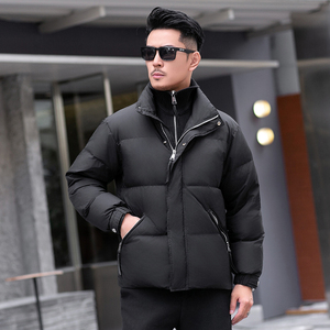 主推2024假两件针织双领加厚新款男90白鸭绒羽绒服9808-P330模特图片