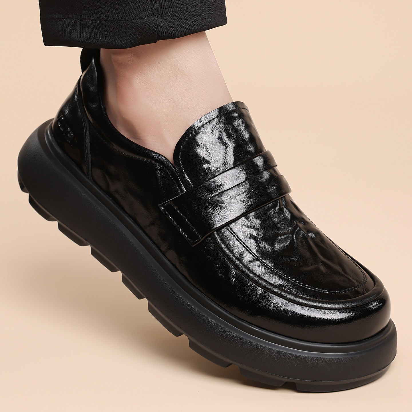 男士德比休闲袋鼠皮鞋男款2026新款真皮正品高档全黑软底公务鞋子