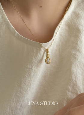 轻奢小众水滴镶钻金色锁骨链女