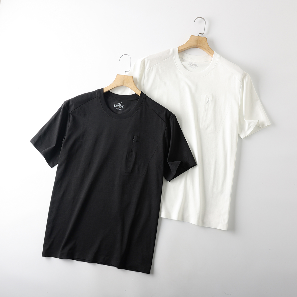 机能拉链口袋无缝压胶短袖T恤衫