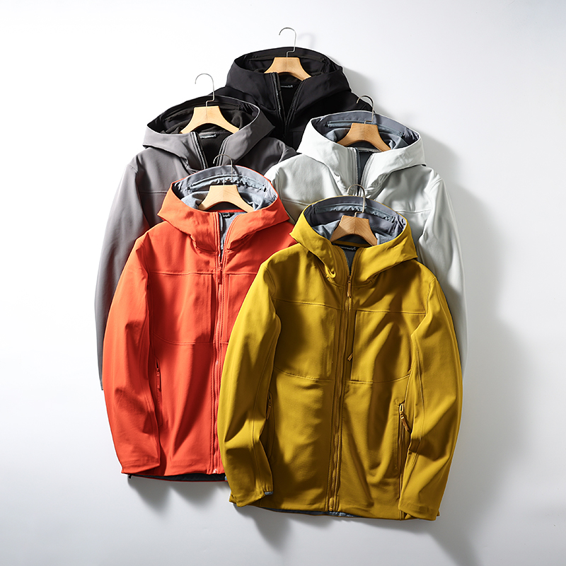 高端压胶户外防风防水暖绒软壳衣