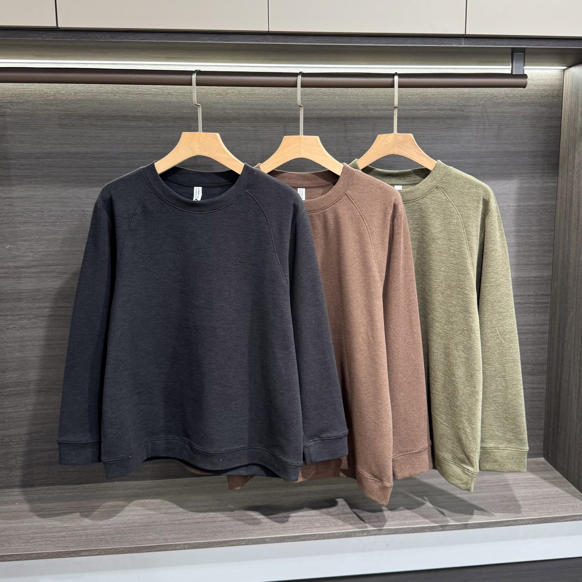 蚕丝蛋白自热德绒保暖长袖卫衣男