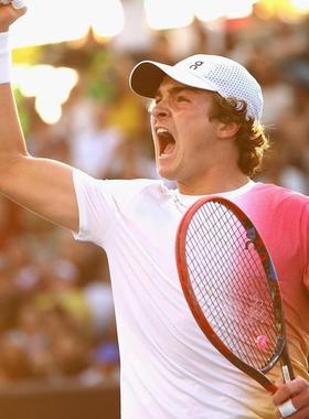 代购On/昂跑Court 25年澳网男子轻薄透气凉爽渐变网球运动服上衣