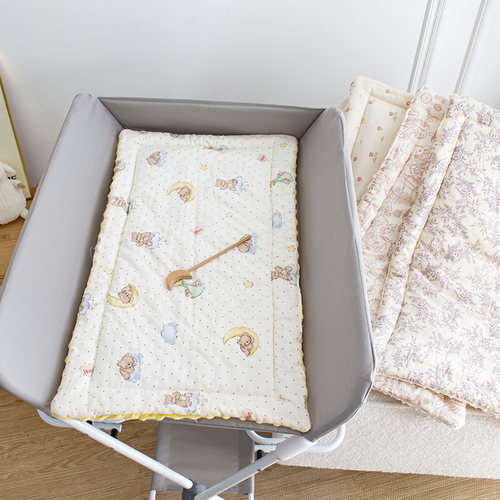 婴儿尿布台护理台棉垫子
