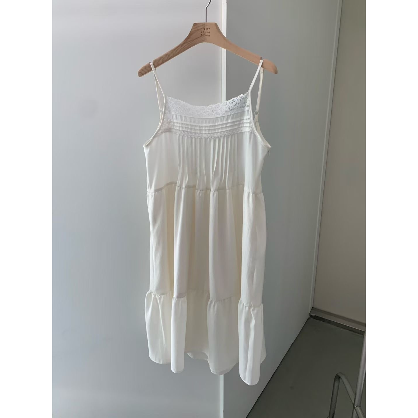 pretty young thing东大门㊣实拍女装新品推荐人气连衣裙