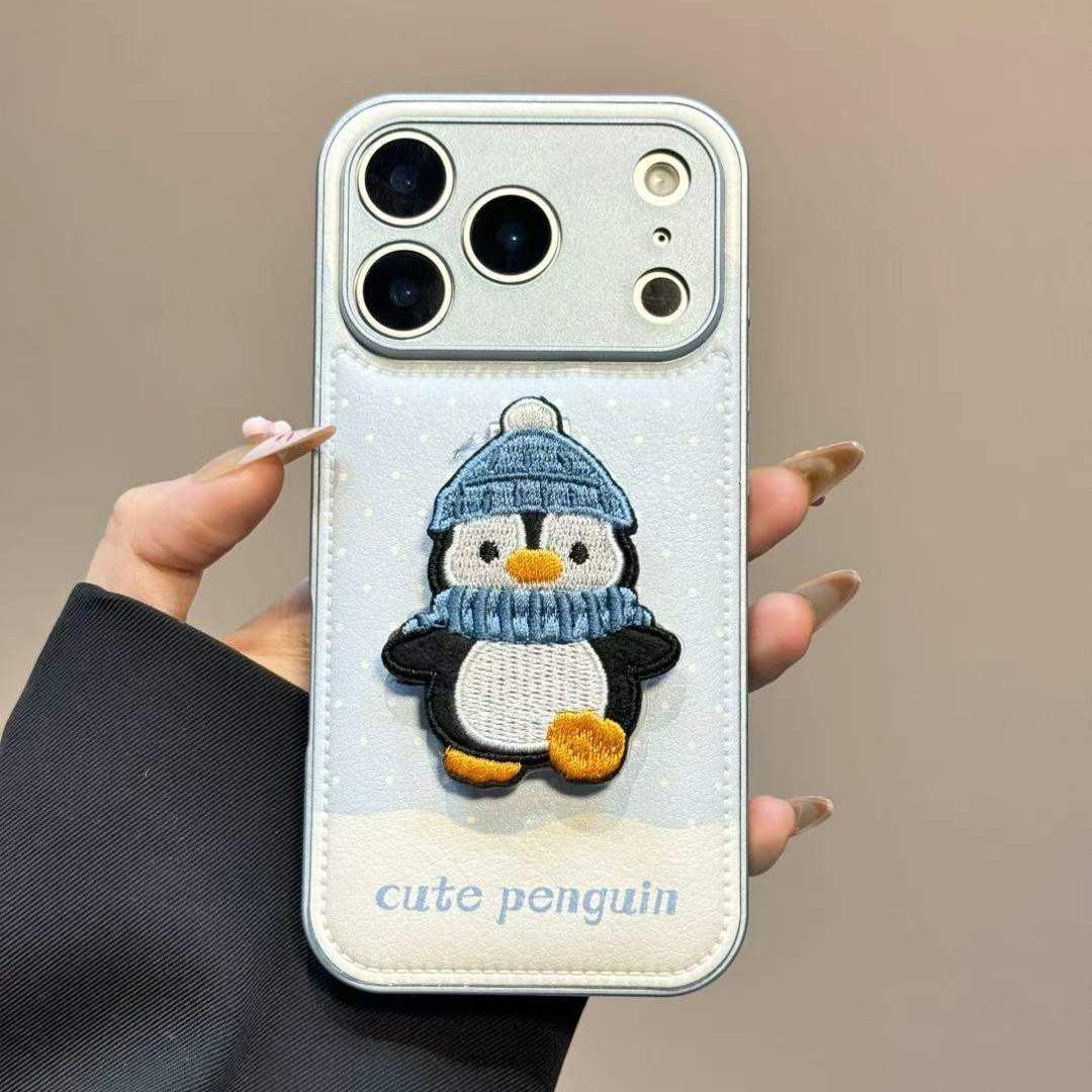 适用iPhone17皮质刺绣企鹅手机壳