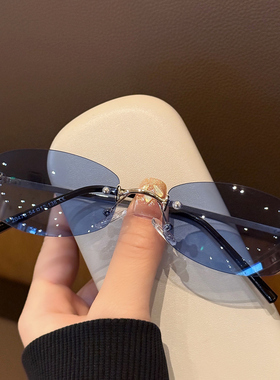 2025新款欧美辣妹风方形小脸墨镜