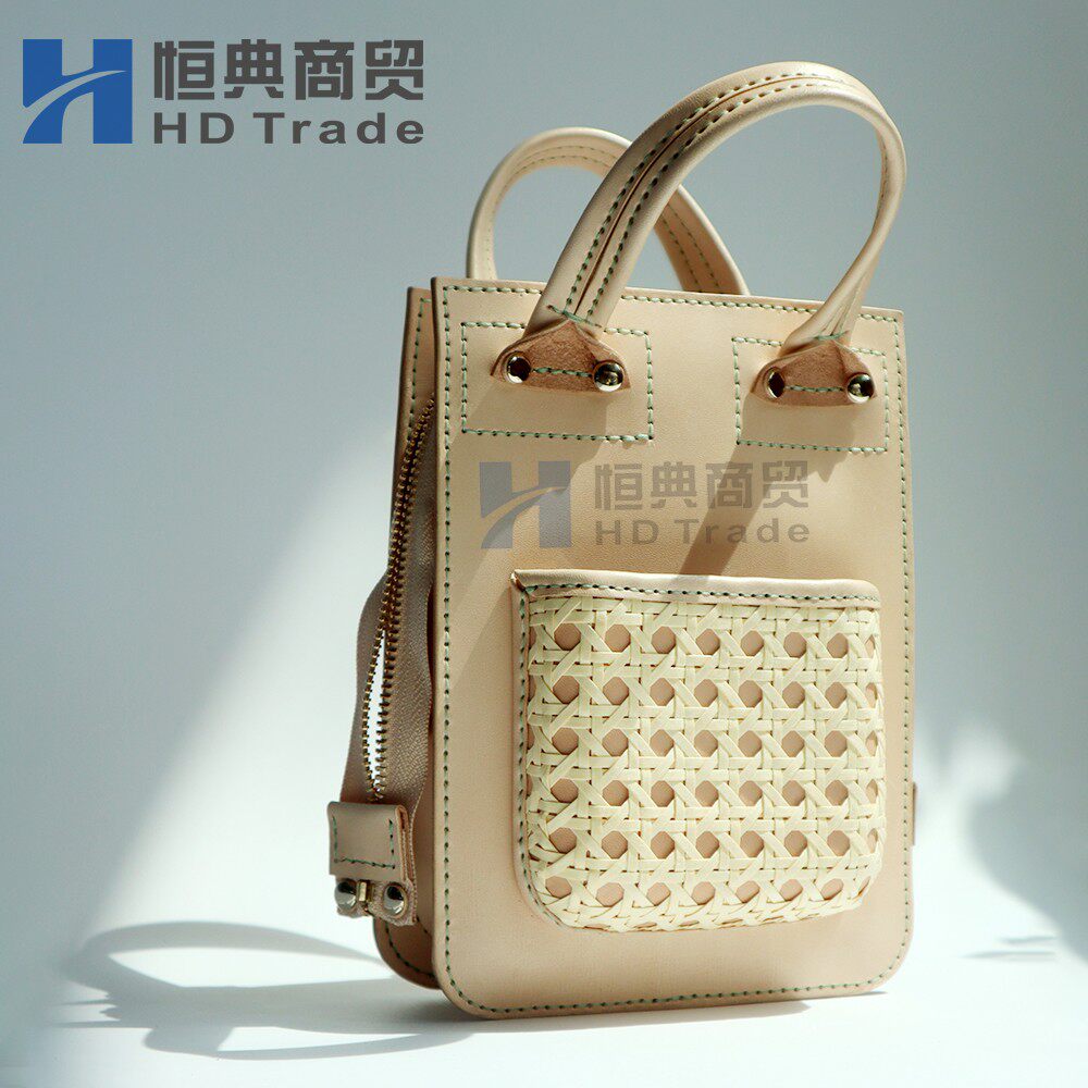 原创竖款编织方形夹层拉链外露款魅力纯色米白色包包  恒典藤编