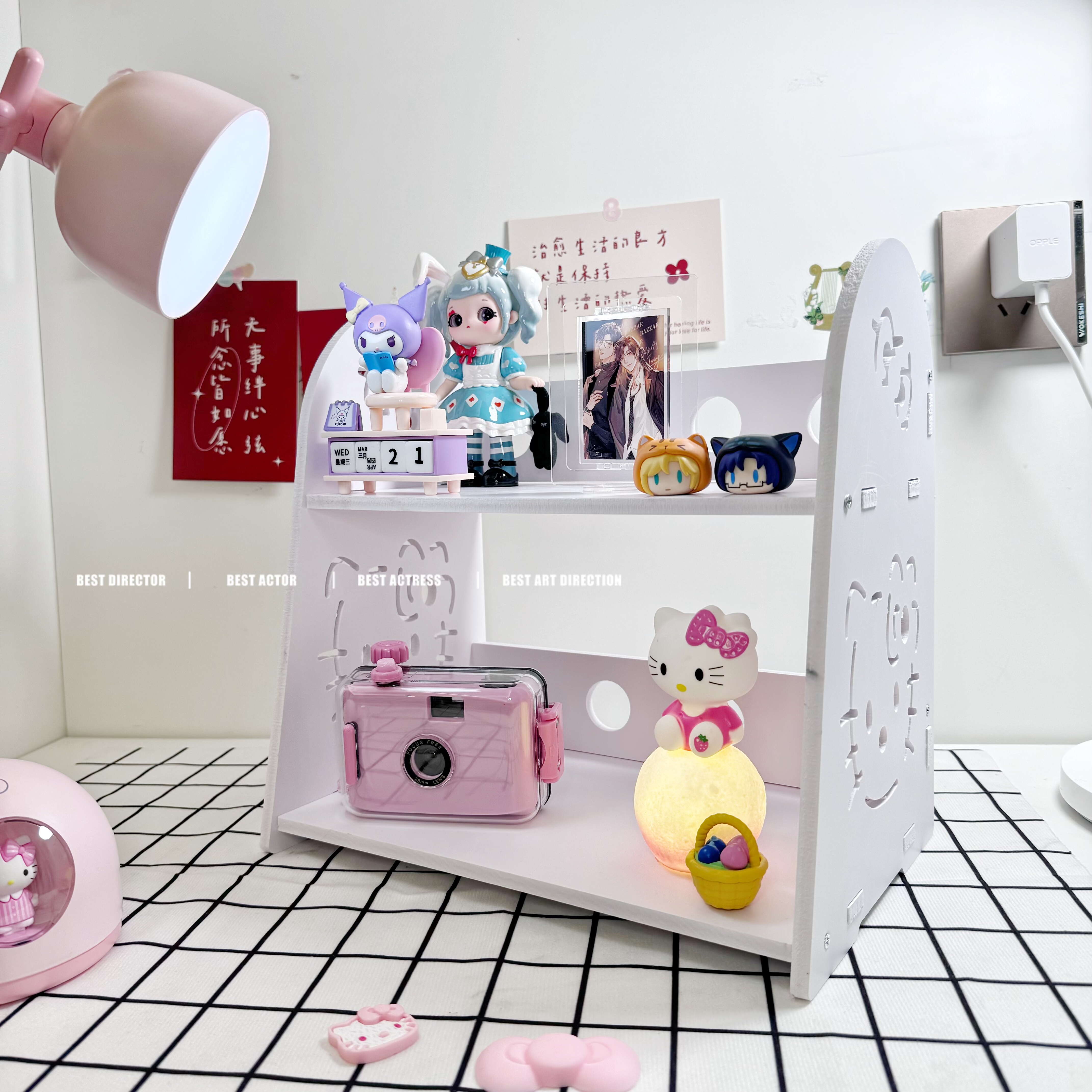 否木塑板卧室化妆品，文具现代