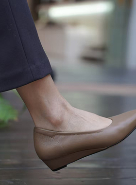 壹家shoes030047羊皮坡跟单鞋女皮鞋2025新款通勤百搭真皮一脚蹬