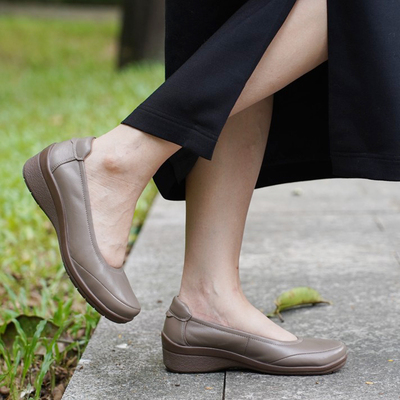 羊皮坡跟平底百搭圆头浅口单鞋