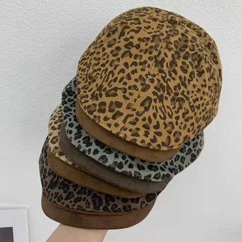 显脸小街头女贝雷帽子豹纹美式大头围反戴甜酷前进帽时髦复古辣妹