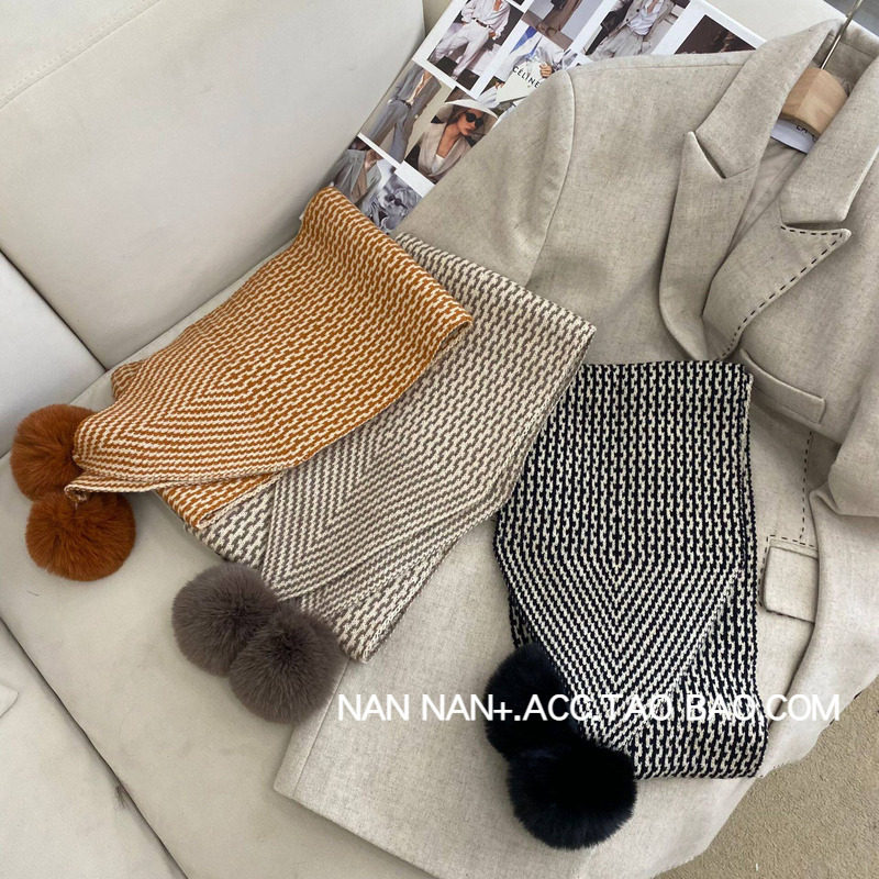 韩国可爱兔毛球球针织围巾女冬季网红少女减龄长款条纹围脖潮