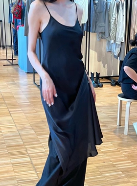 low classic 早春2024新品设计师品牌系带缎面不规则吊带连衣裙女