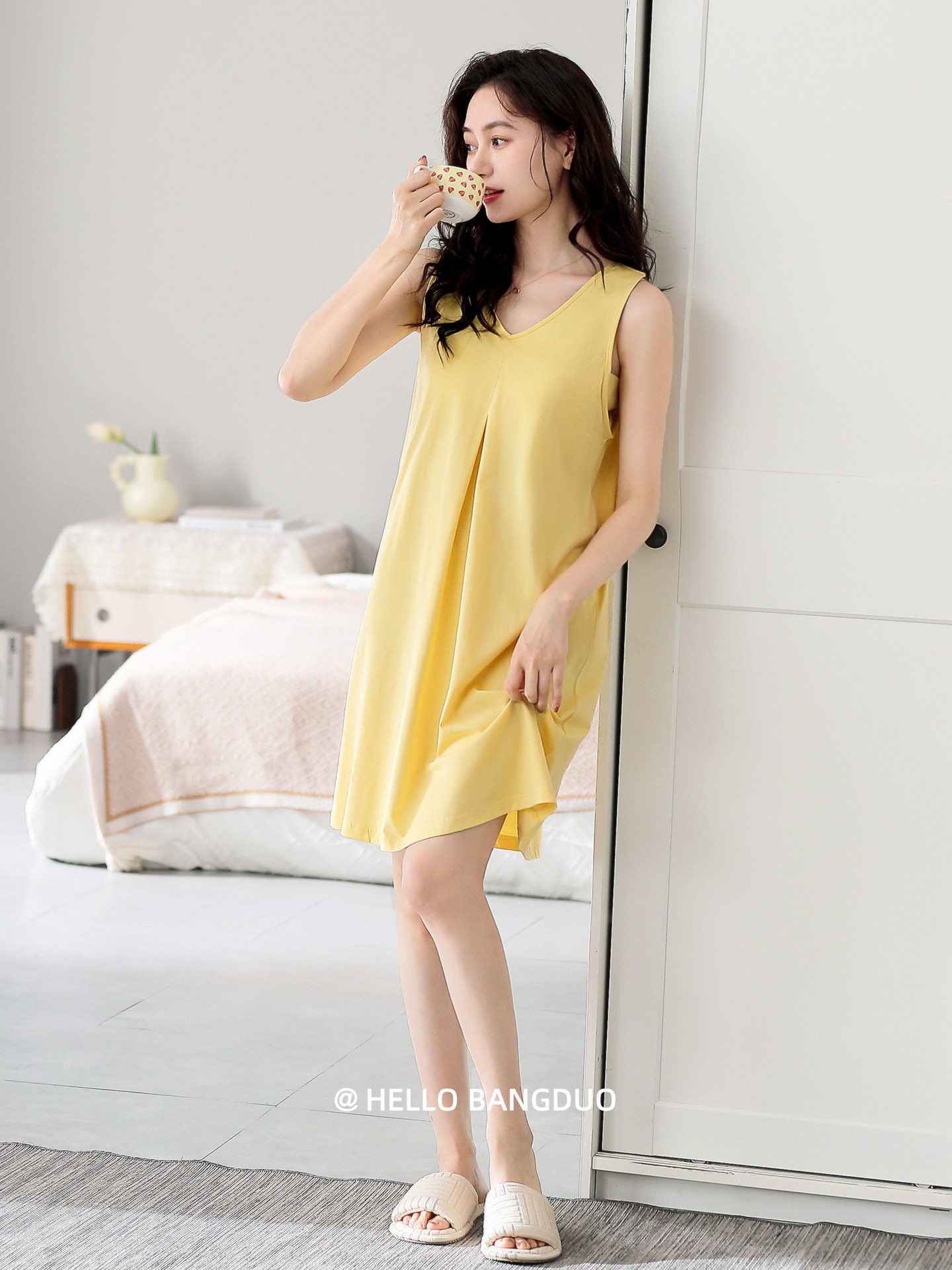 采购产品带胸垫的睡衣，妇女睡衣，夏季莫代尔无袖背心，中长裙子