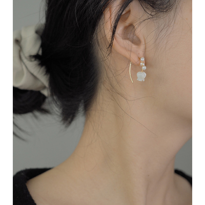 新中式超仙铃兰花贝壳花珍珠耳挂清新设计感耳钩法式耳环女20215