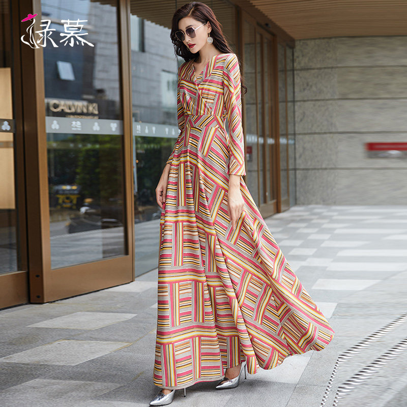 绿慕秋季裙子女连衣裙长袖2020秋季新款时尚格纹气质V领显瘦长裙