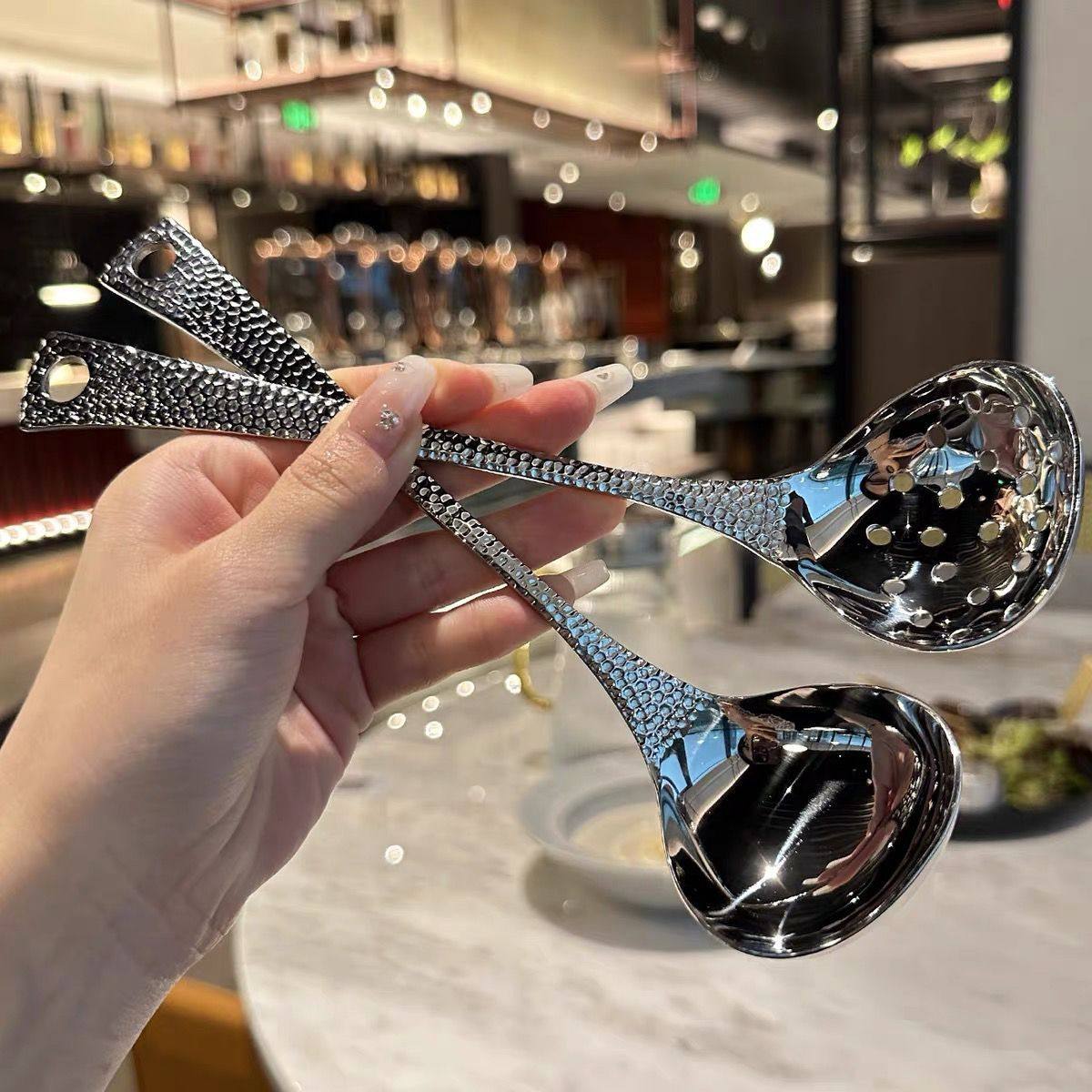 不锈钢汤勺汤漏网红长柄汤勺锤纹鱼鳞柄勺子餐厅盛汤勺家用火锅勺,厨房/烹饪用具,汤勺,淘宝优惠券,粉丝福利购,淘宝优惠卷