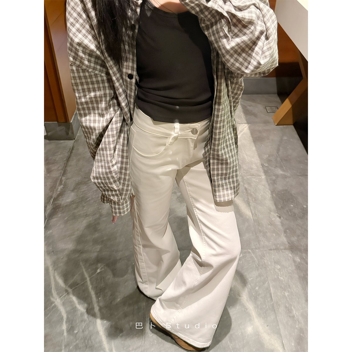 巴卜Studio 白色低腰微喇牛仔裤女春季新款百搭显高显腿长裤子