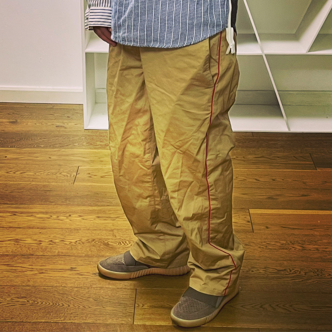 BTTJOB THE BRITON CHINO PANTS (KHAKI) 红丝绸边卡其工装裤
