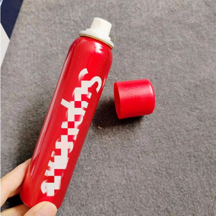 中的“懒人福音 s~upr@e~me低气水定妆喷雾120ml时尚潮品