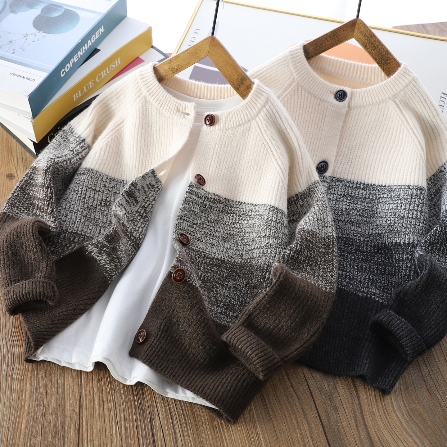 男童秋冬季休闲条纹圆领毛衣外套