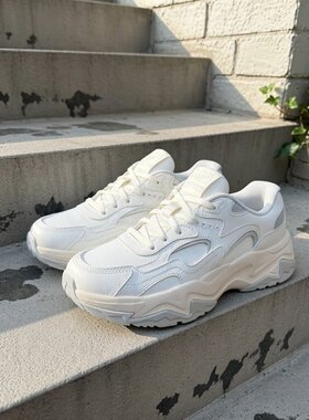 贵人鸟女鞋跑步鞋正品2025冬季新款皮面运动休闲老爹鞋Y255826