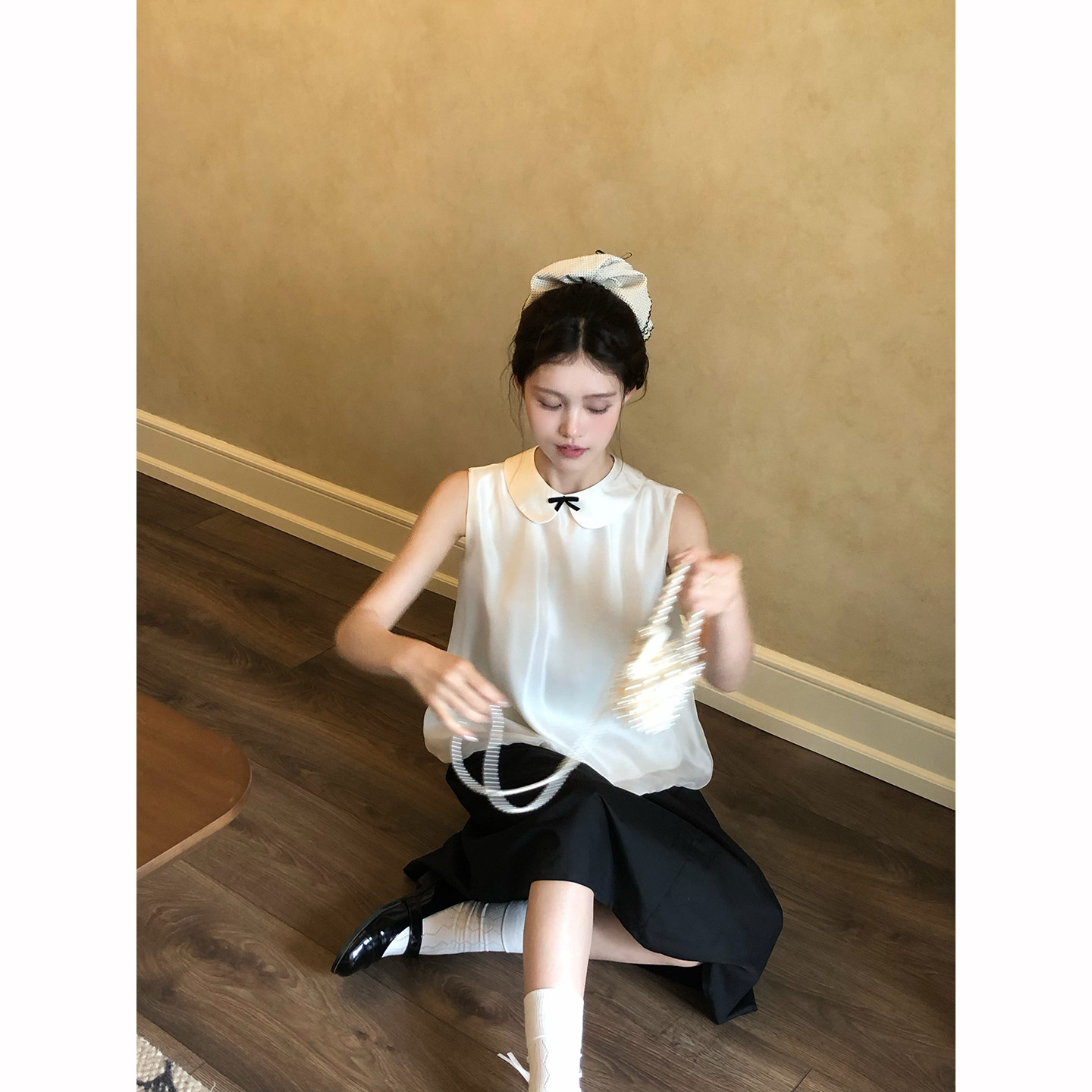 桃可了《古董小纱》兜兜下摆娃娃领衬衣薄纱温柔气质无袖上衣夏季图片