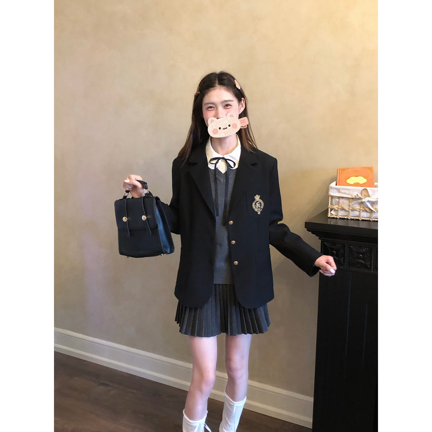 桃可了《银河收件箱》英伦学院风刺绣西装外套女秋复古徽章宽松