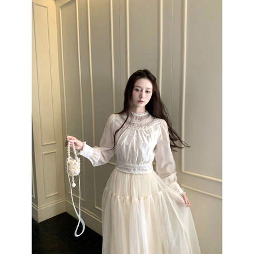 桃可了 私藏衣橱 重工刺绣蝴蝶结上衣女秋季百搭显瘦半身裙套装