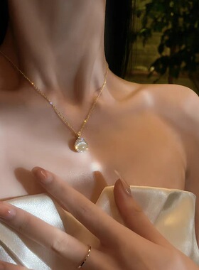 月光猫眼石旋转项链女轻奢设计感微镶锆石锁骨链饰品
