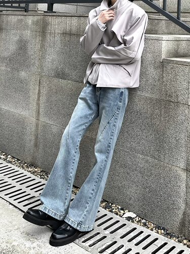 空天白/显瘦显高做旧微喇牛仔裤