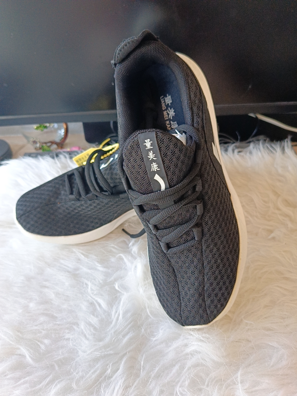 『清货消费』量美康智能穿戴养生保健鞋疏通经络脉冲鞋理疗仪